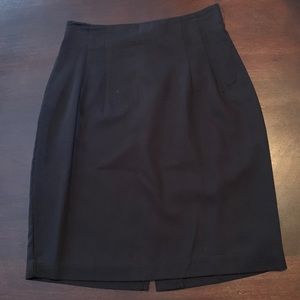 FIRST OPTION SKIRT SIZE 8